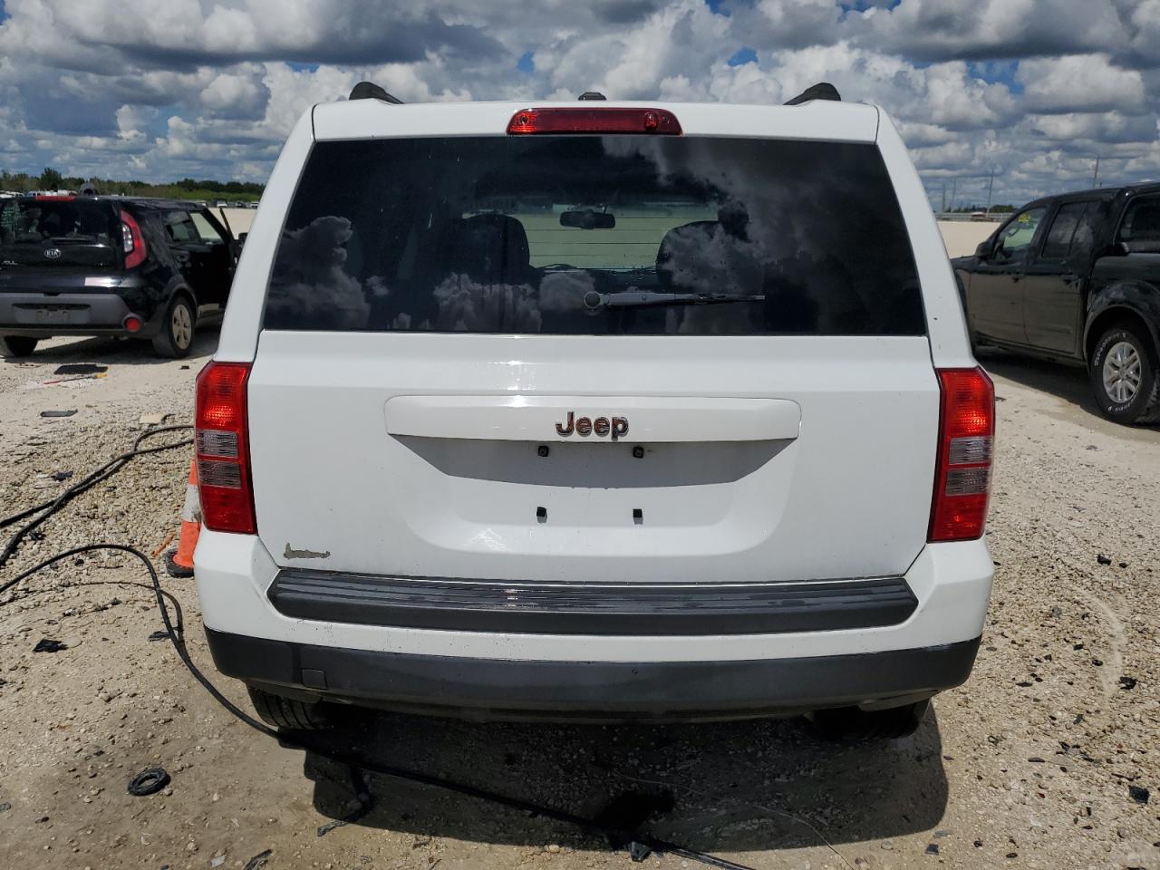 1C4NJPBB9ED789551 2014 Jeep Patriot Sport