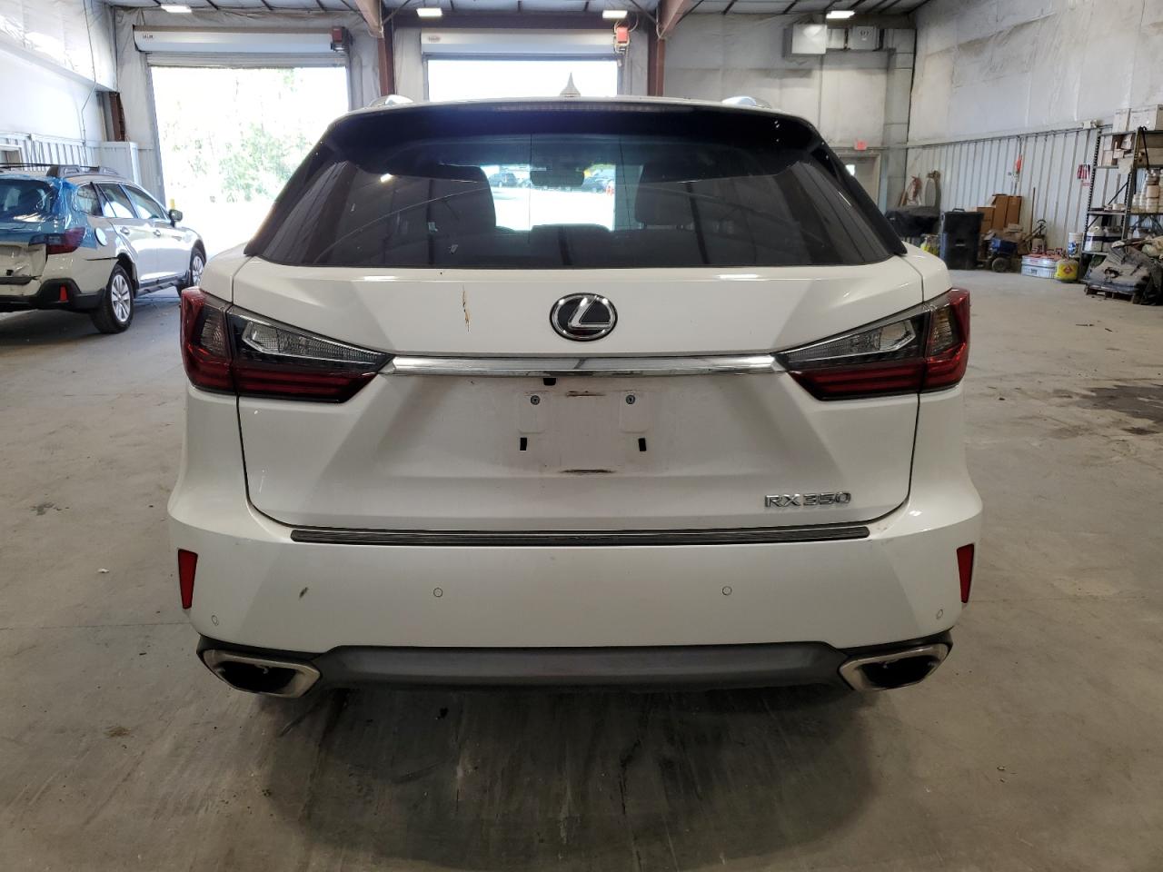 2T2BZMCA7JC143427 2018 Lexus Rx 350 Base