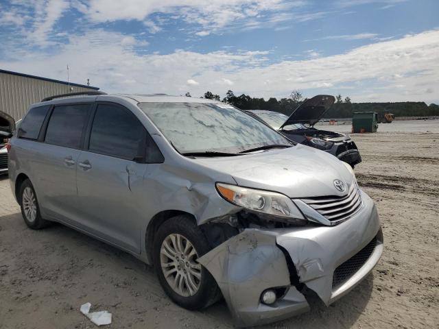  TOYOTA SIENNA 2015 Granatowy