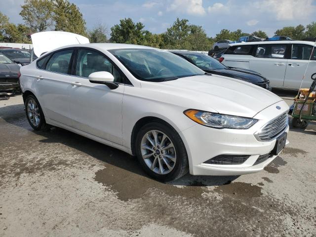  FORD FUSION 2017 Белый