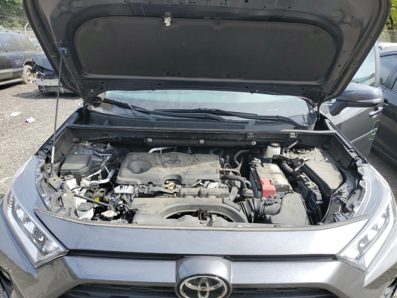 2T3P1RFVXMC238167 2021 Toyota Rav4 Xle