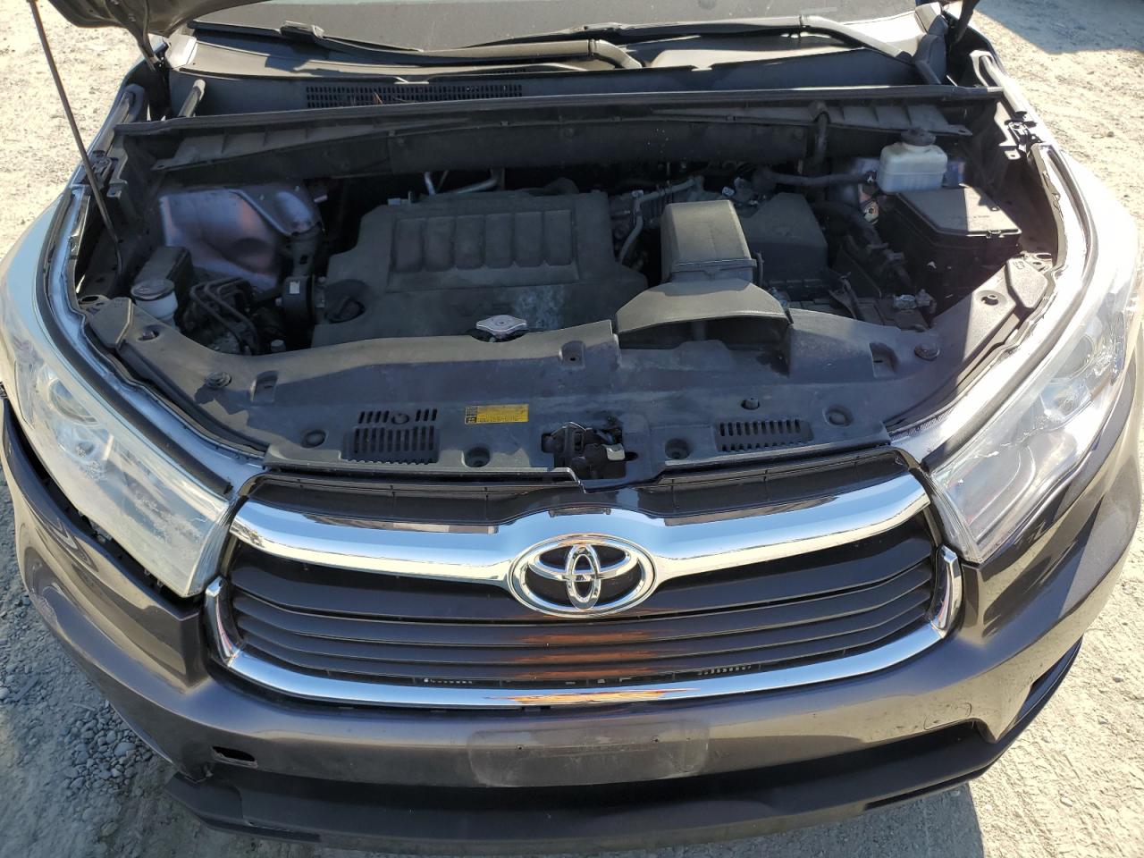 5TDZKRFH1ES034276 2014 Toyota Highlander Le