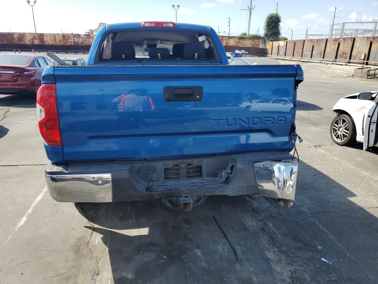 5TFEM5F13GX105494 2016 Toyota Tundra Crewmax Sr5