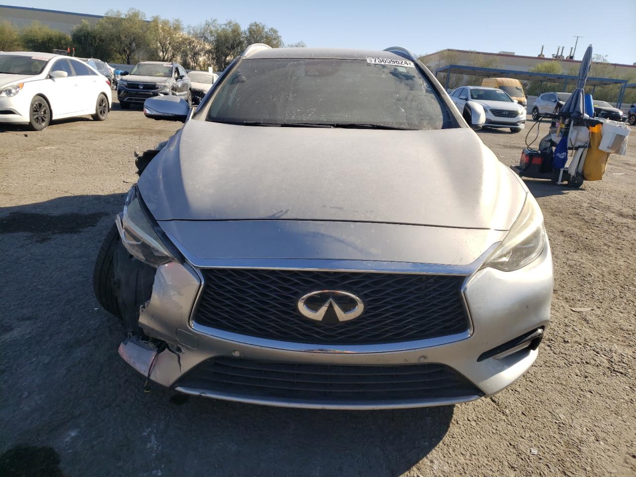 2017 Infiniti QX30 - Image 5