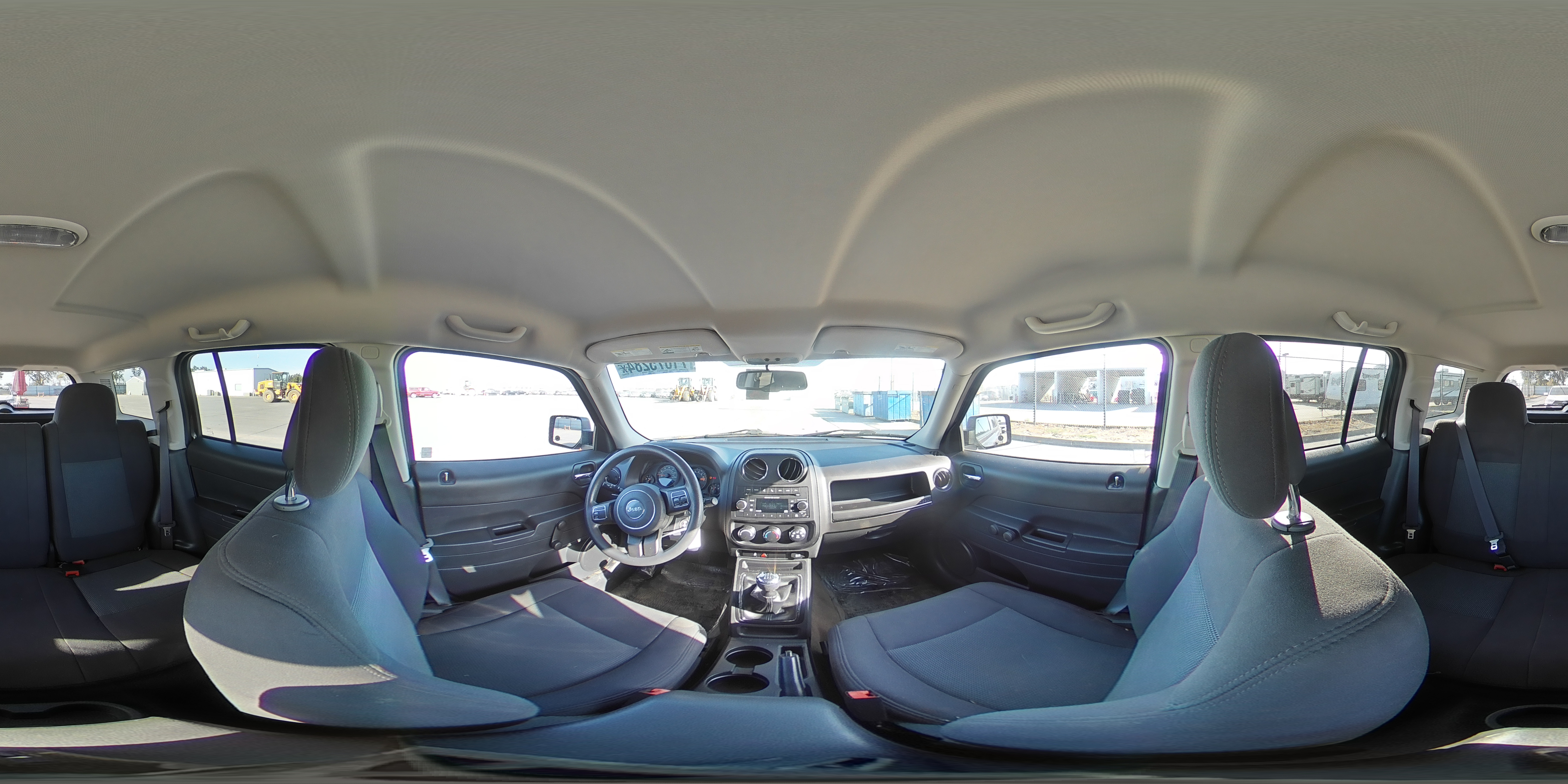 2016 Jeep Liberty (Patriot) - Image 12