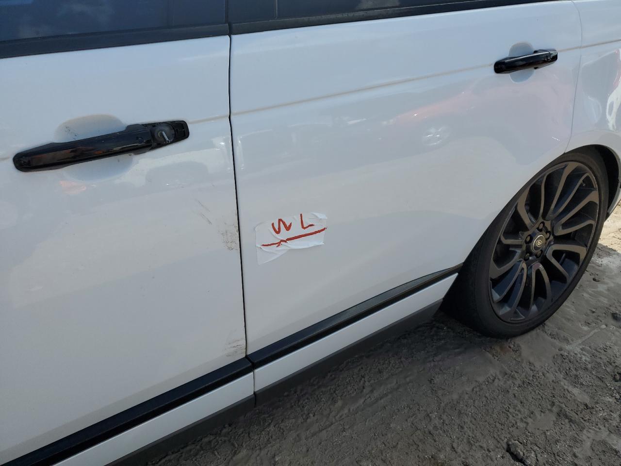 2017 Land Rover Range Rover - Image 12
