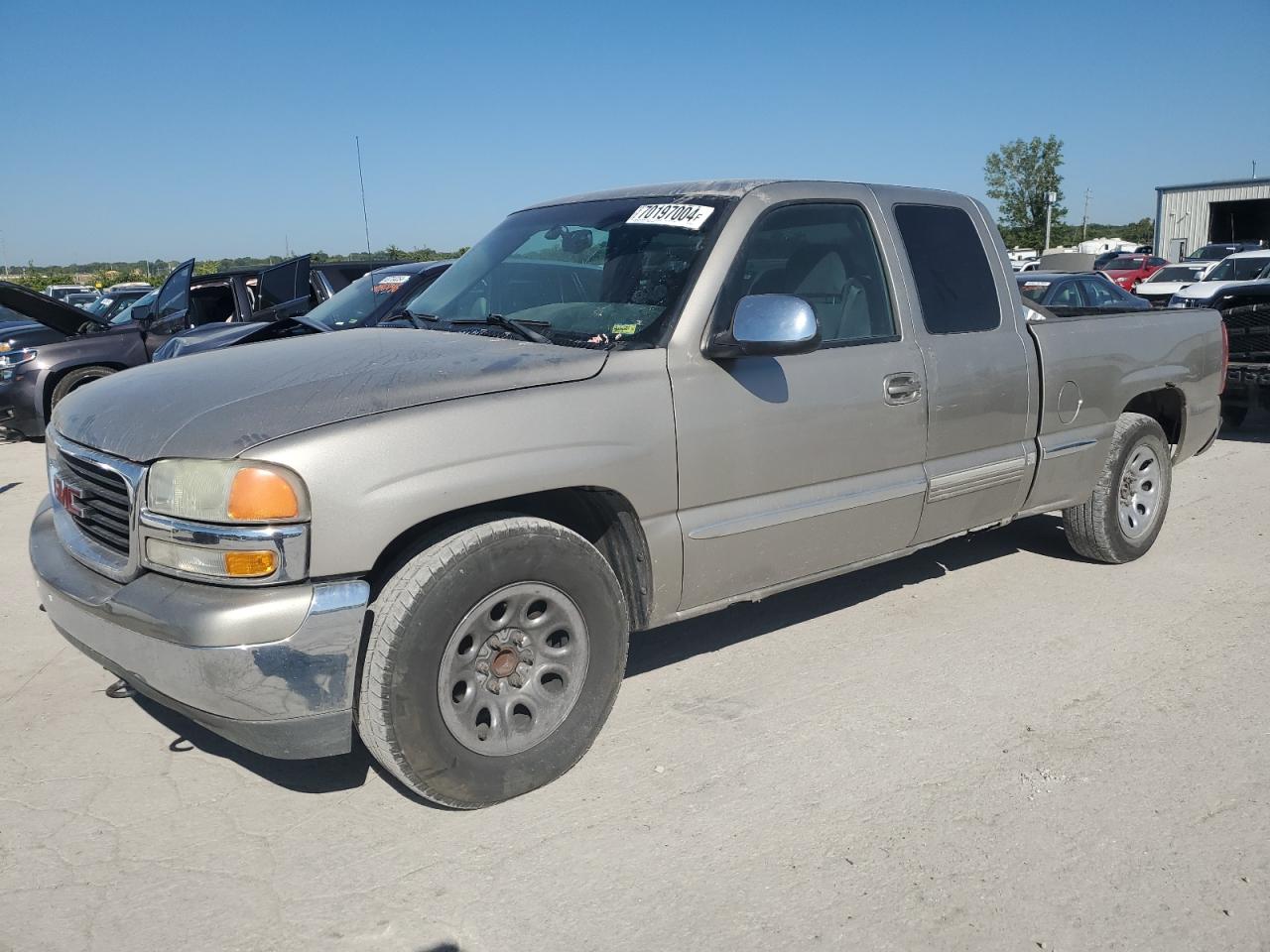 Kansas City, KS에서 판매 중인 2002 Gmc New Sierra C1500 - Vandalism