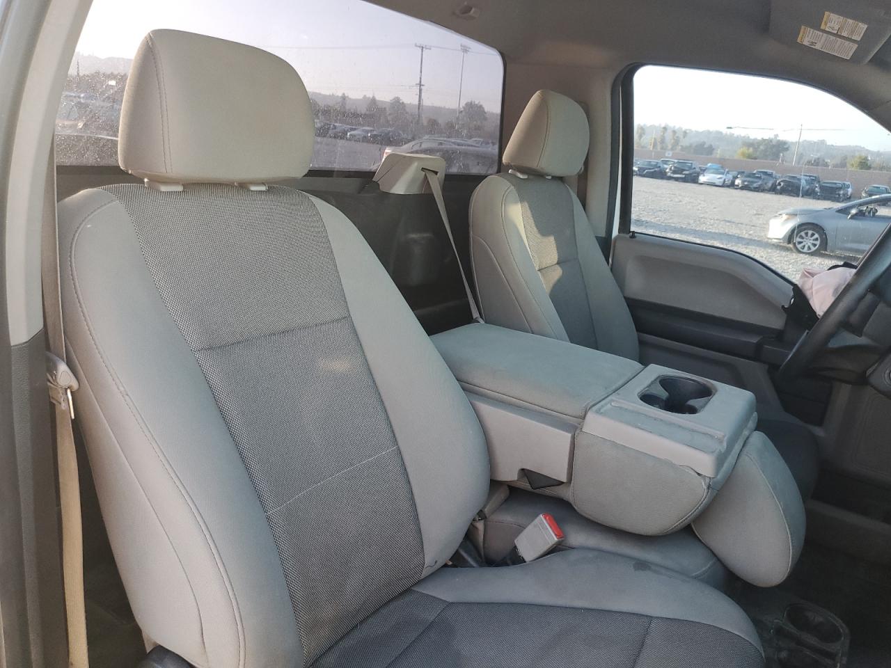 1FTMF1CBXJKC84438 2018 Ford F150