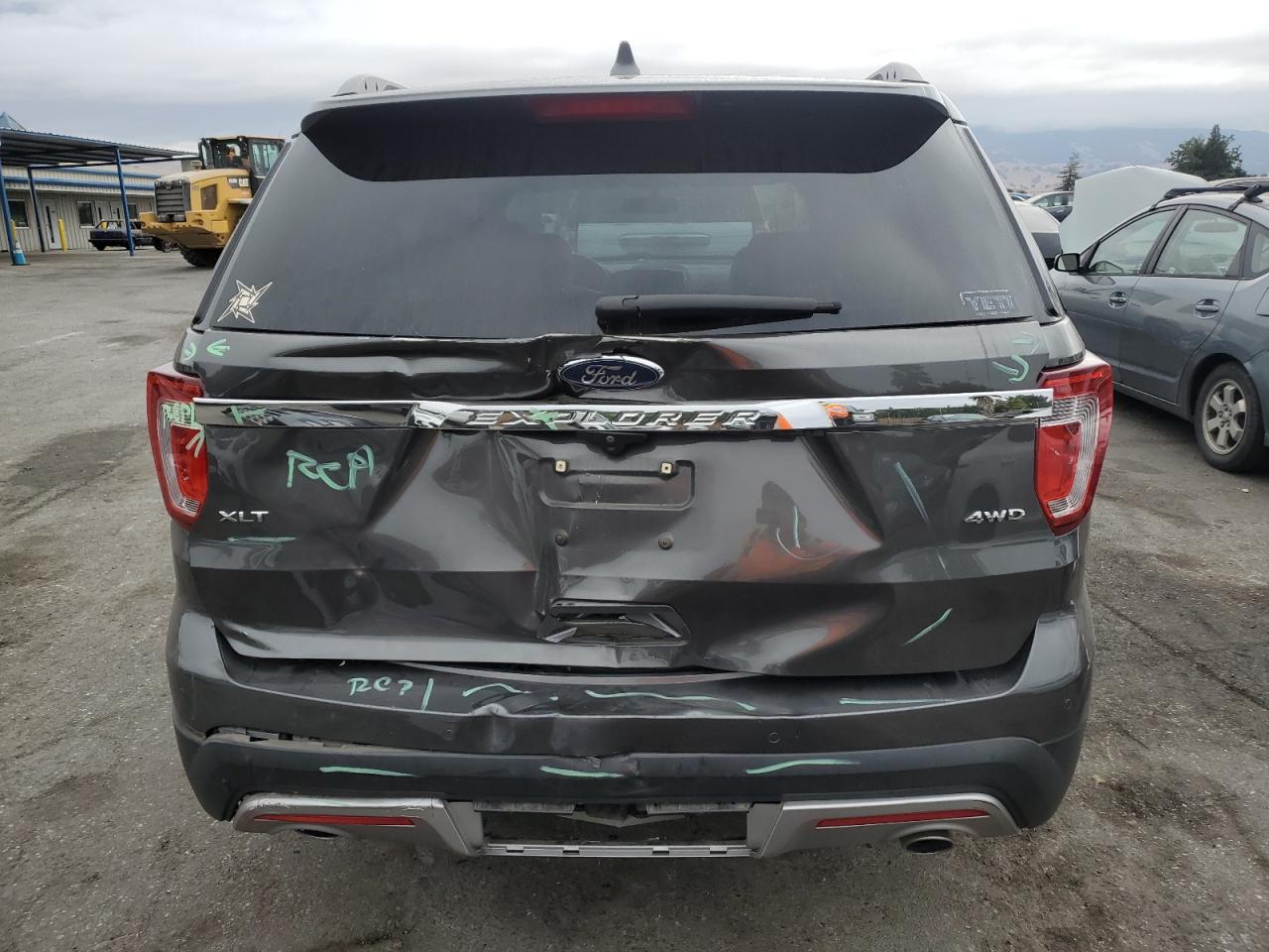 1FM5K8D80HGB94235 2017 Ford Explorer Xlt