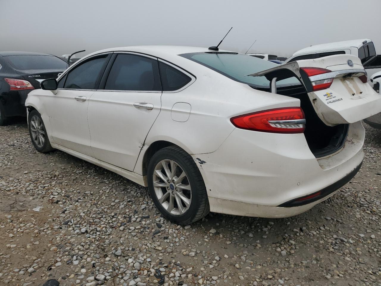 3FA6P0HD5HR193468 2017 FORD FUSION - Image 2