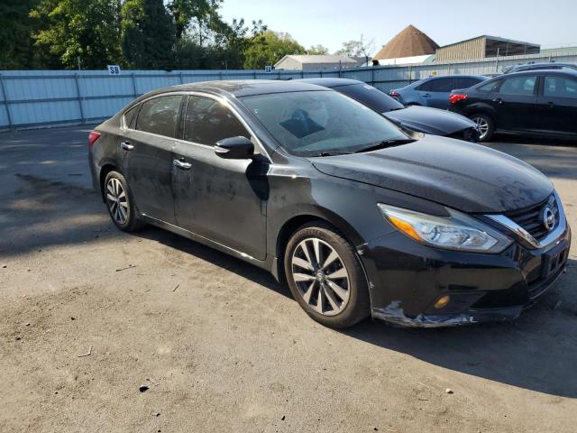  NISSAN ALTIMA 2017 Czarny