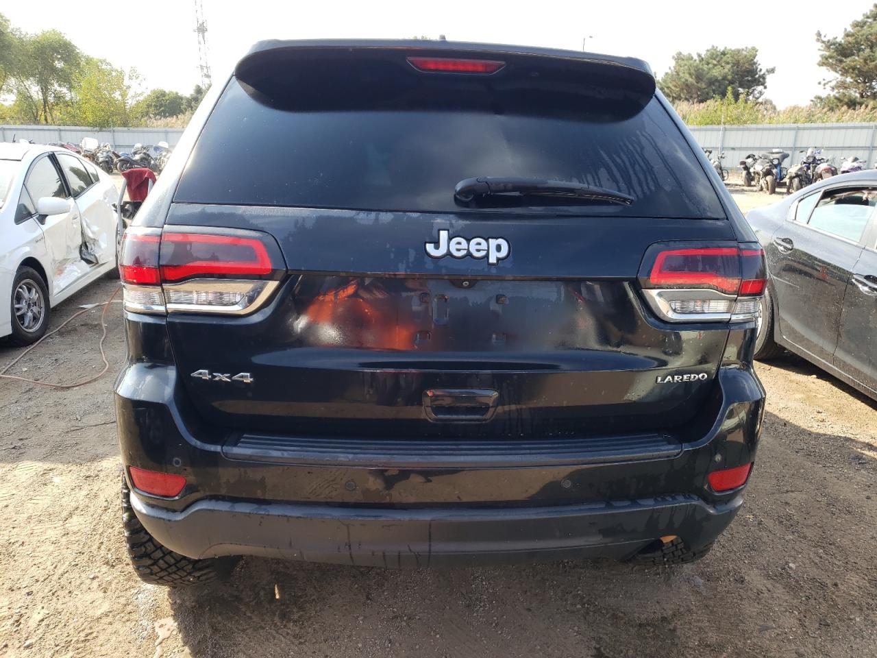 1C4RJFAG3GC365476 2016 Jeep Grand Cherokee Laredo