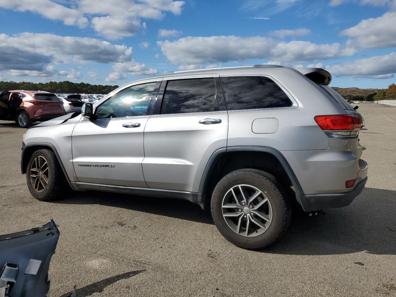 1C4RJFBG7JC336021 2018 JEEP GRAND CHEROKEE - Image 2