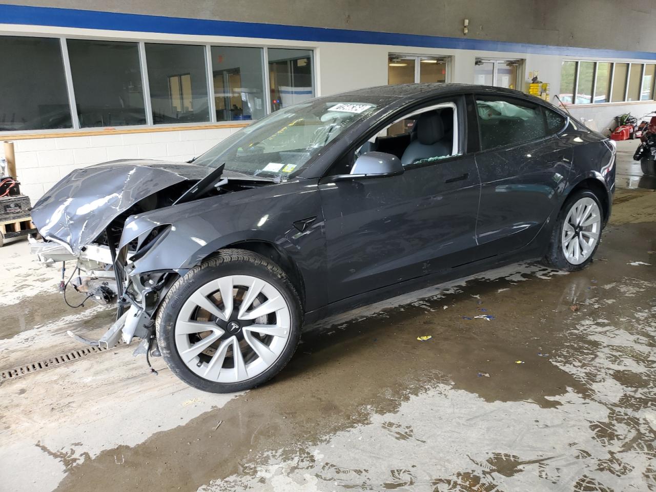 5YJ3E1EA7NF372112 2022 TESLA MODEL 3 - Image 1