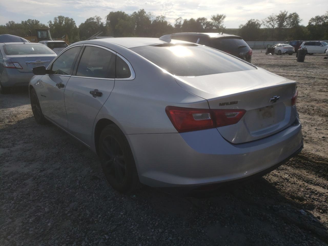 2018 Chevrolet Malibu - Image 2