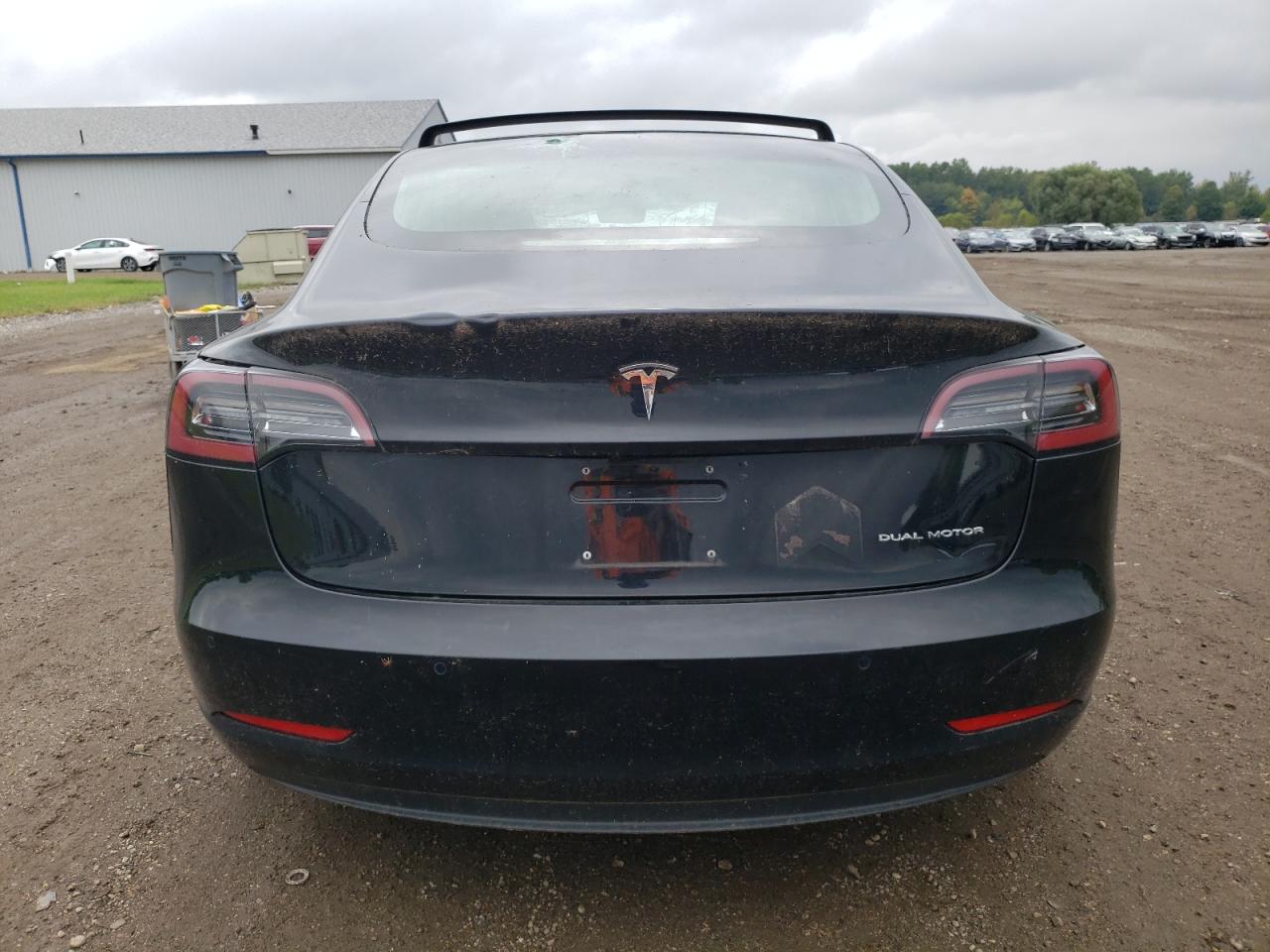 5YJ3E1EB9JF068511 2018 Tesla Model 3