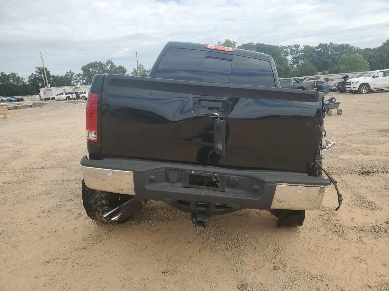 3GCPCTE09BG243885 2011 Chevrolet Silverado C1500 Ltz