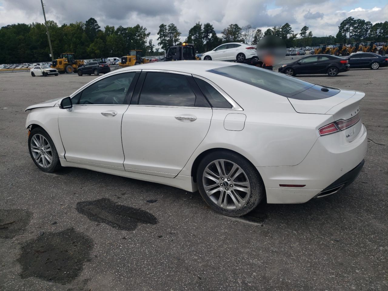 2014 Lincoln MKZ - Image 2
