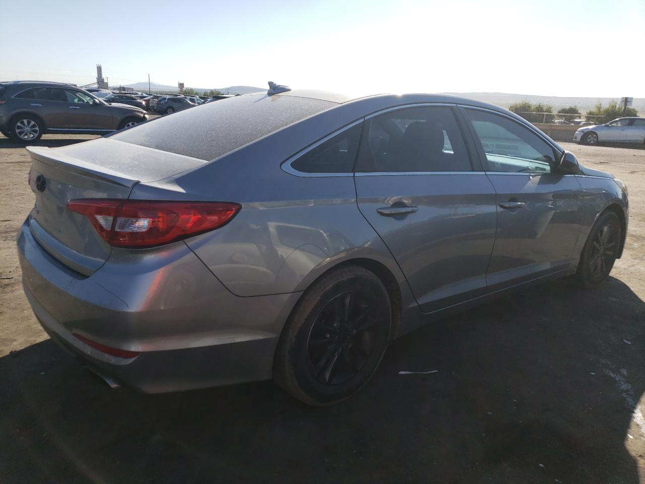 2016 Hyundai Sonata - Image 3