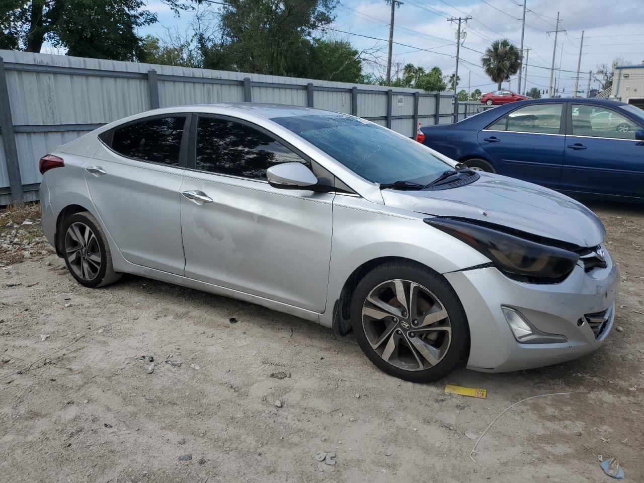 2015 Hyundai Elantra - Image 4