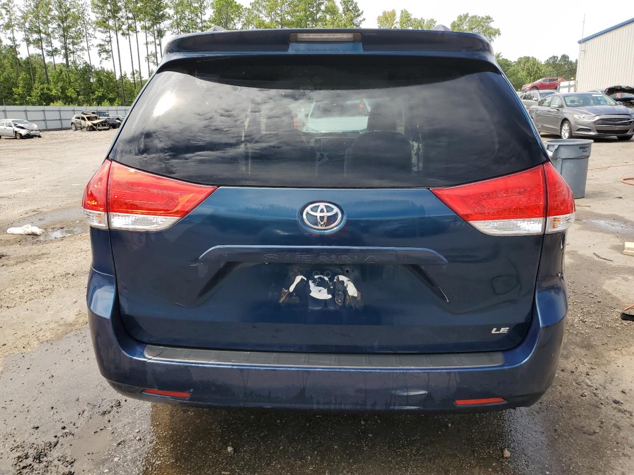 2012 Toyota Sienna Le VIN: 5TDKK3DC7CS212274 Lot: 70333984