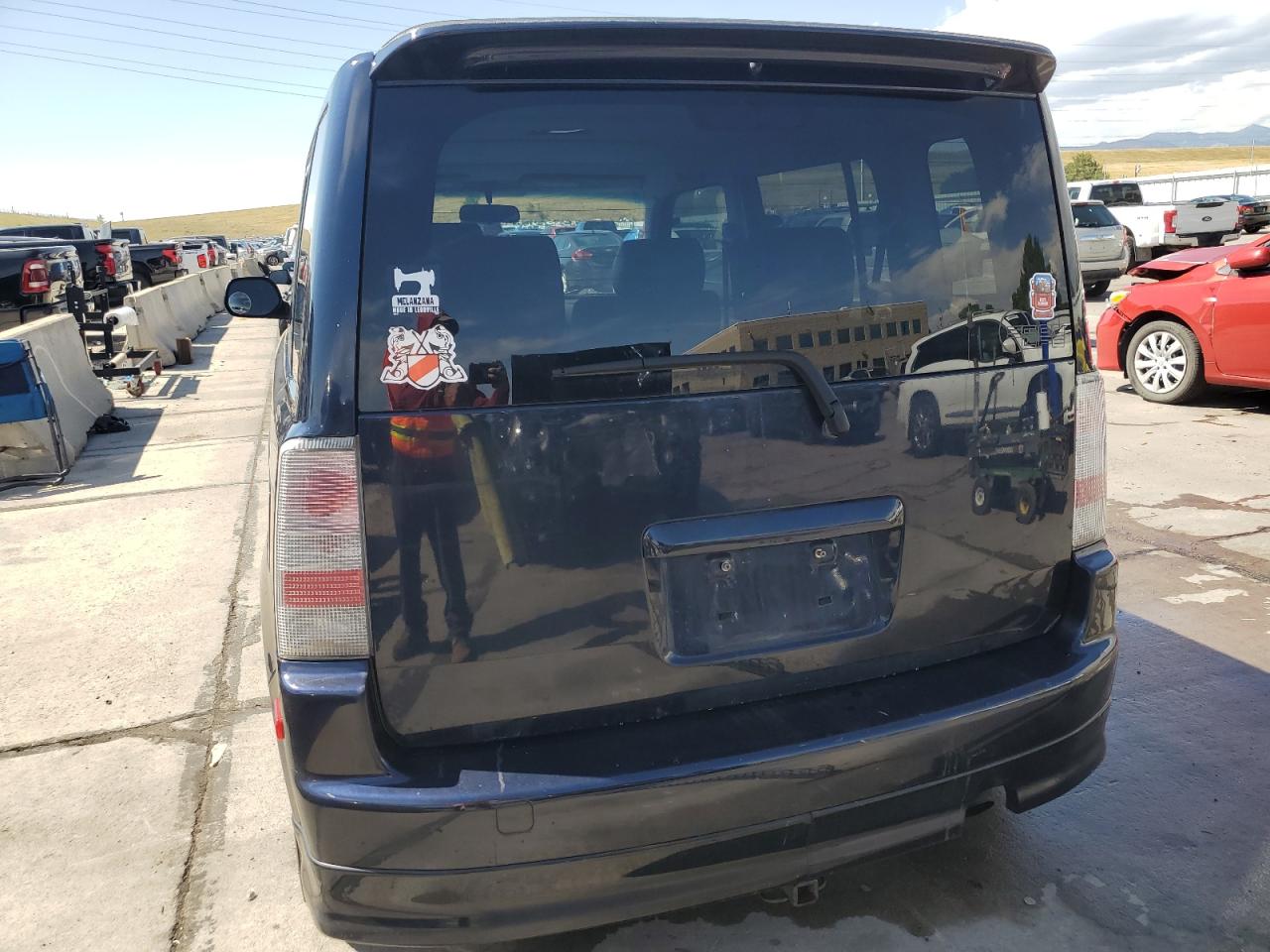 2005 Toyota Scion Xb VIN: JTLKT324X50188376 Lot: 70446484