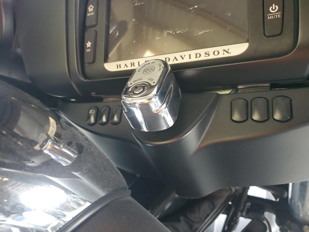 2017 Harley-Davidson Flhtk Ultra Limited VIN: 1HD1KED19HB611982 Lot: 72071524