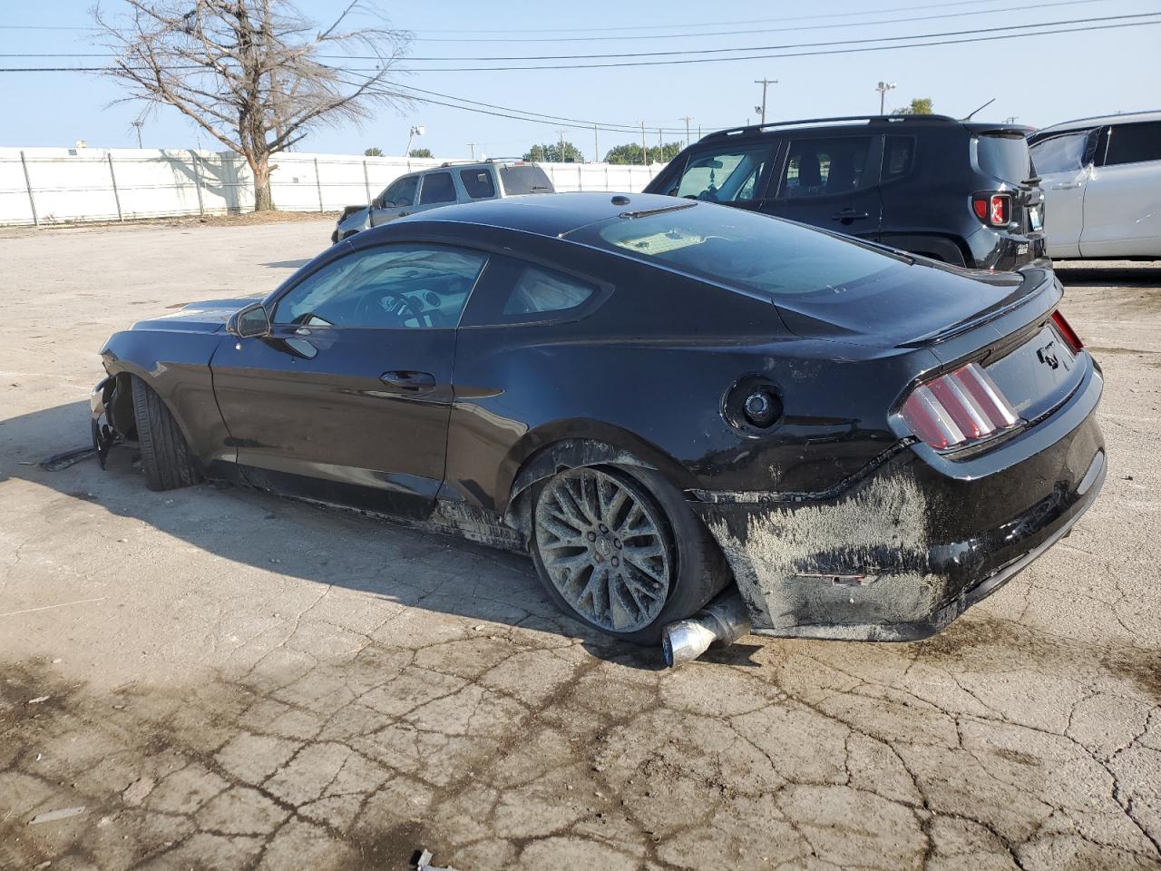 1FA6P8TH2G5232110 2016 FORD MUSTANG - Image 2