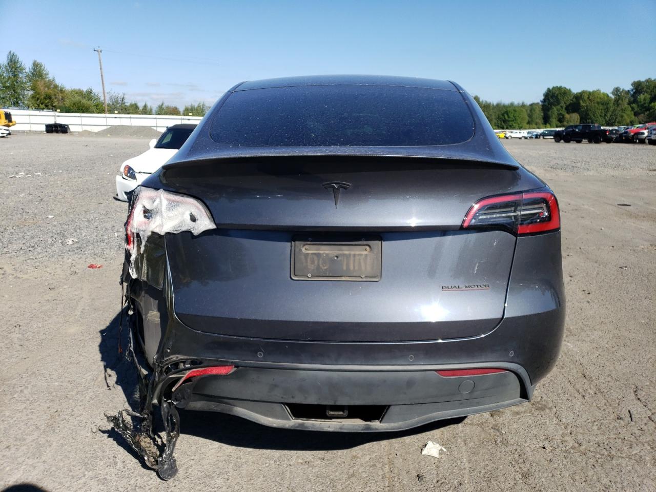 7SAYGDEF4NF346065 2022 Tesla Model Y