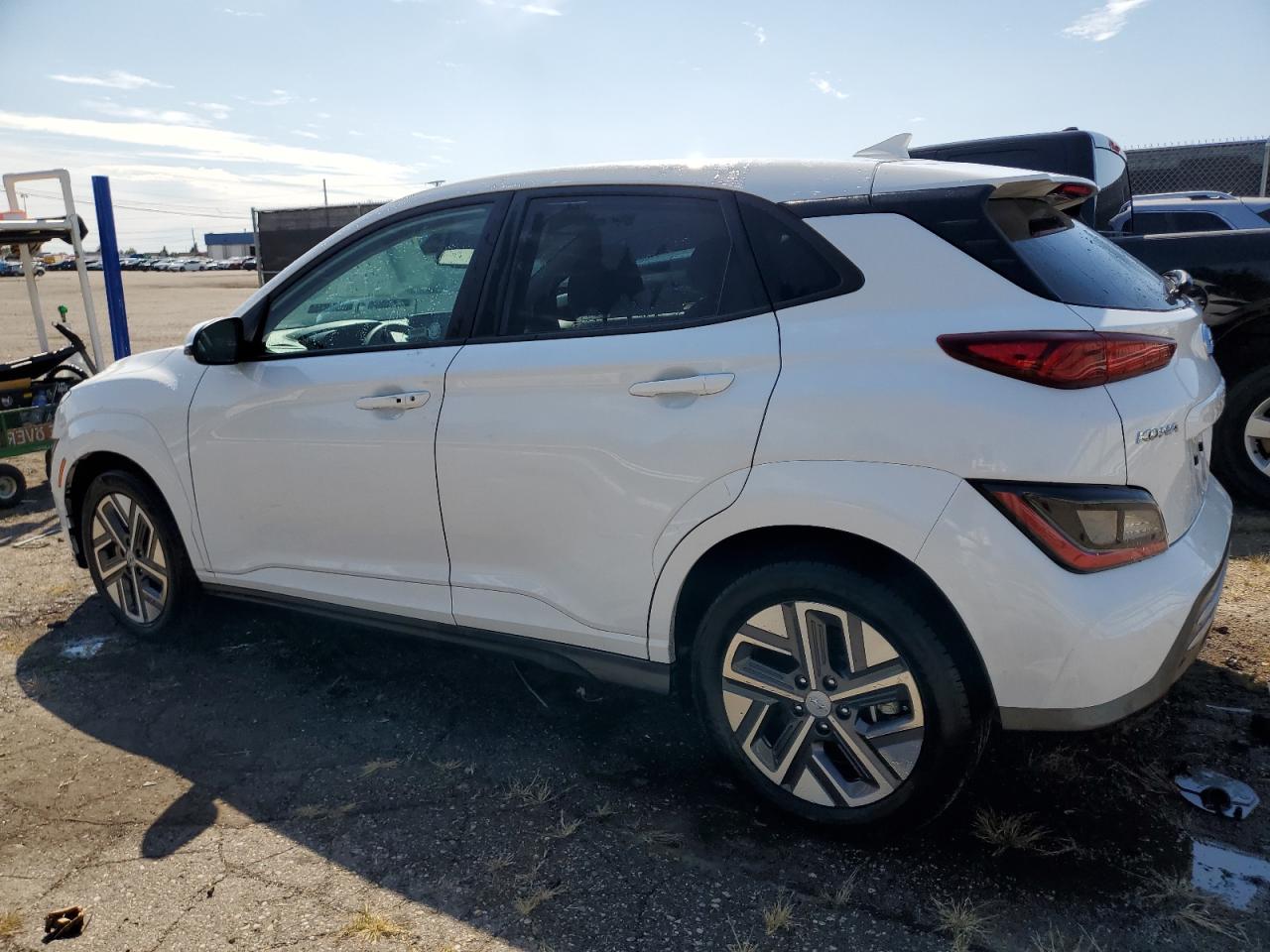 VIN KM8K23AG4PU187032 2023 HYUNDAI KONA no.2