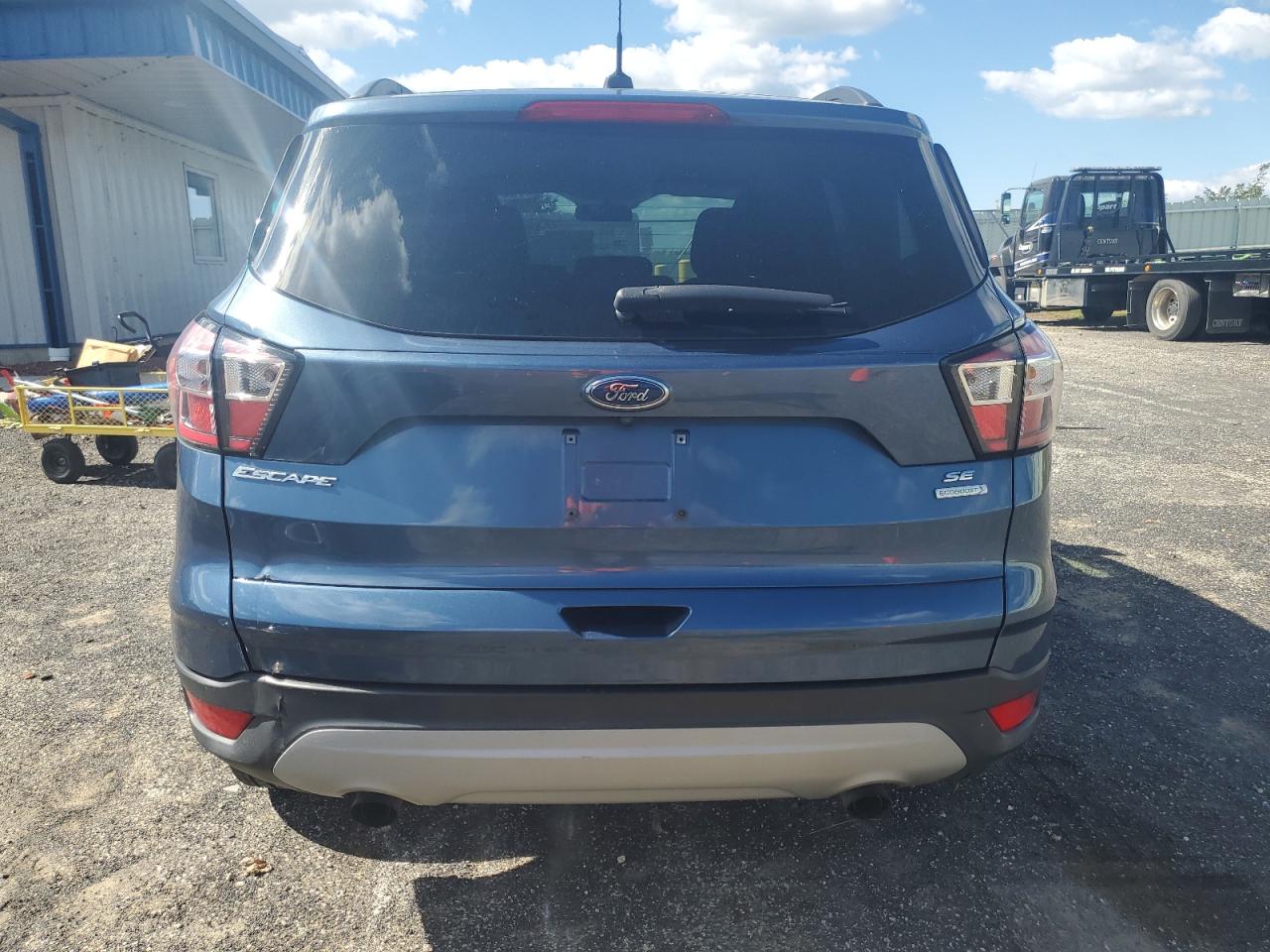 1FMCU0GD2JUC11541 2018 Ford Escape Se