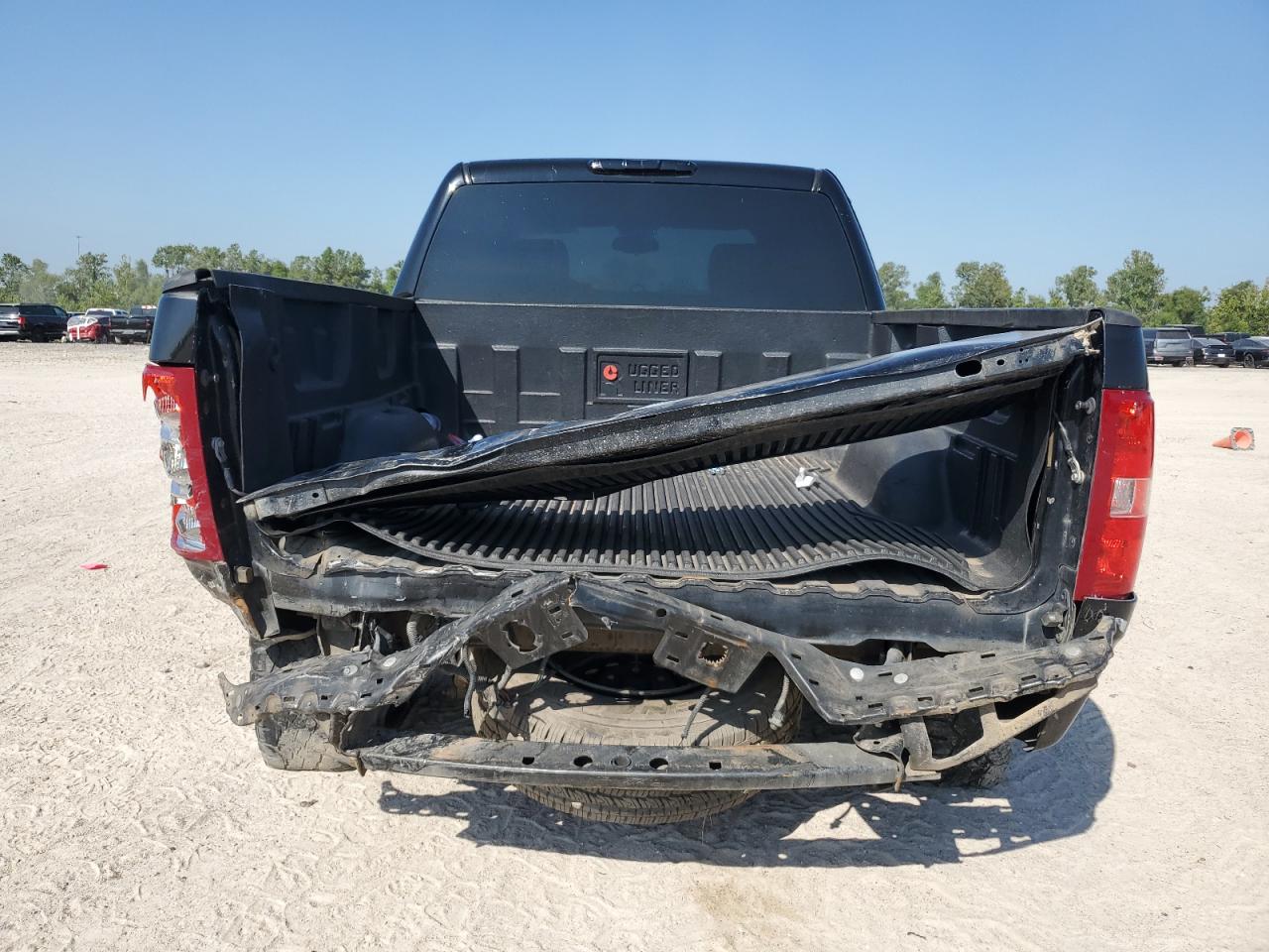 2011 Chevrolet Silverado C1500 Ls VIN: 3GCPCREA2BG398063 Lot: 75224174