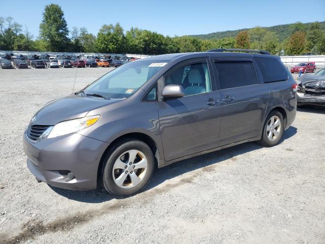 2013 Toyota Sienna Le de vânzare în Grantville, PA - Side