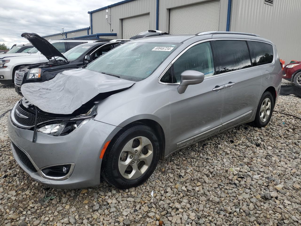 2017 Chrysler Pacifica - Image 1