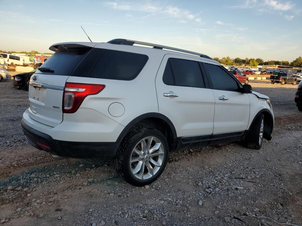 2014 Ford Explorer - Image 3