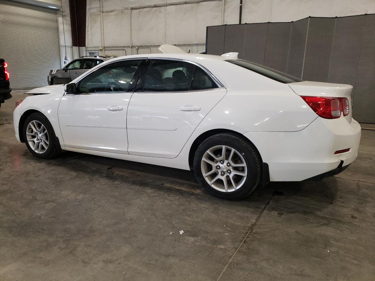 1G11C5SL2FF138248 2015 CHEVROLET MALIBU - Image 2