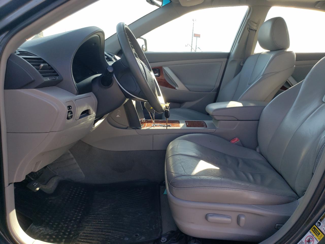 2009 Toyota Camry - Image 7