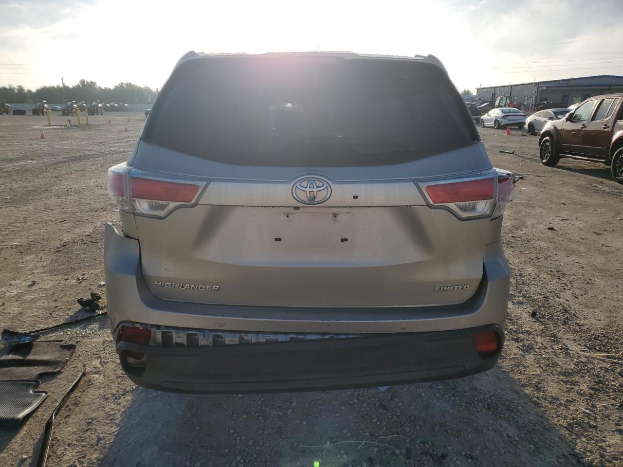 2015 Toyota Highlander Limited VIN: 5TDYKRFH8FS043893 Lot: 70096194