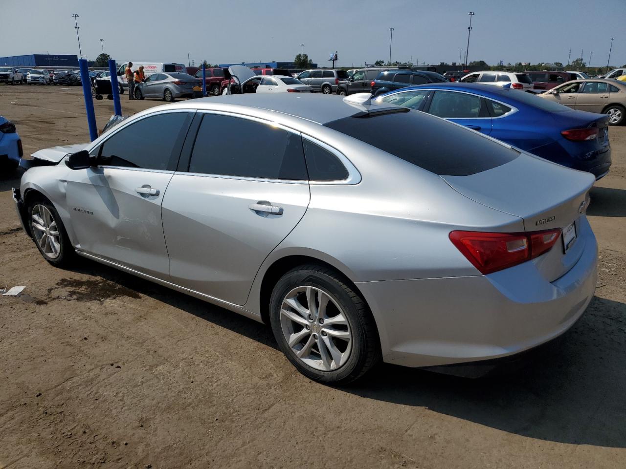 1G1ZD5ST6JF111062 2018 CHEVROLET MALIBU - Image 2