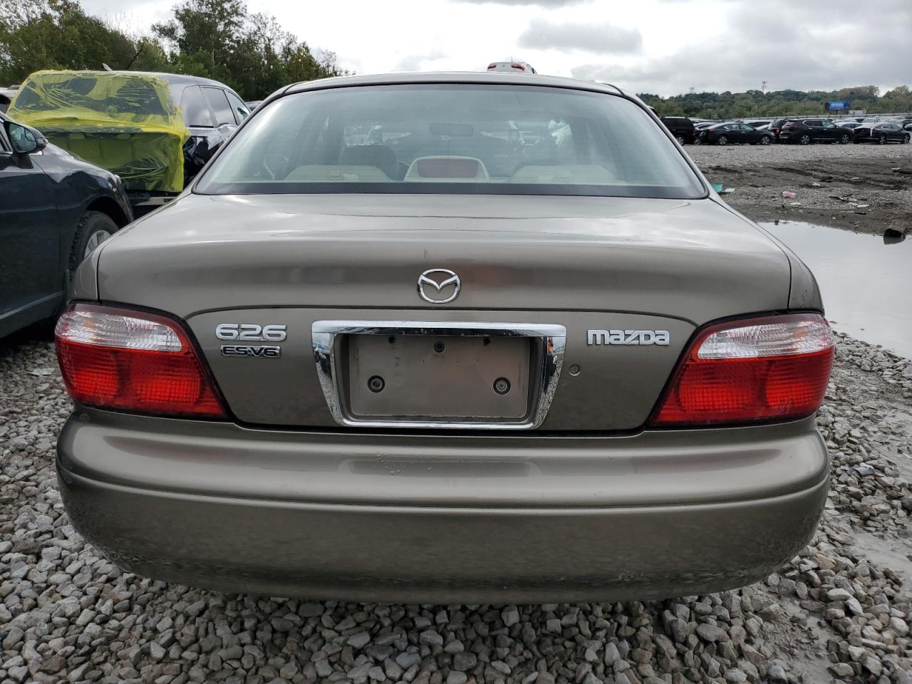 2000 Mazda 626 Es VIN: 1YVGF22D5Y5167505 Lot: 72842064