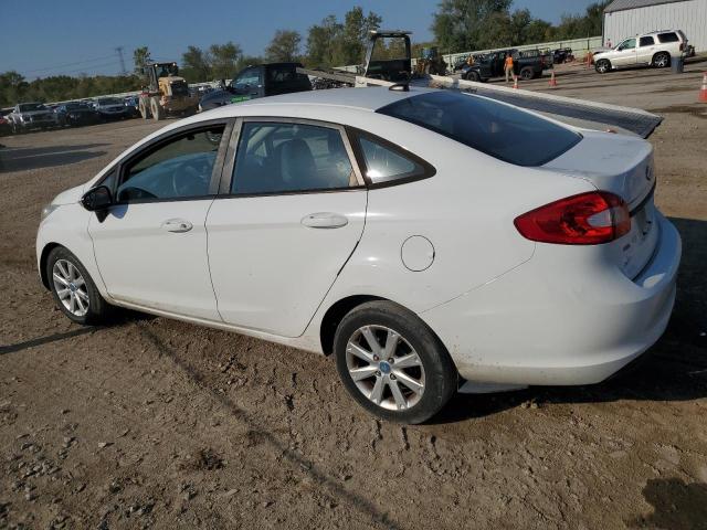  FORD FIESTA 2012 Белый