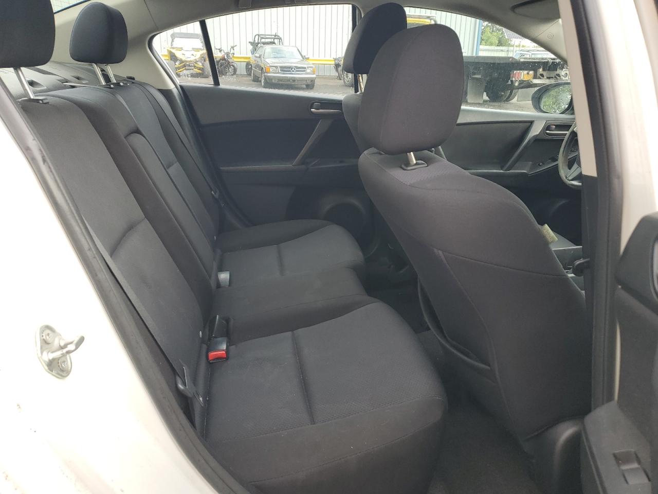 JM1BL1SG9A1309560 2010 Mazda 3 I