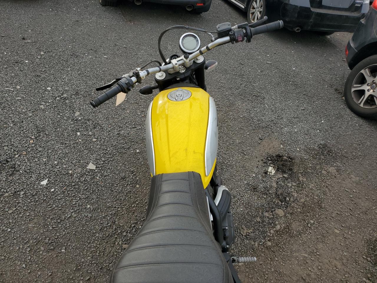 ML015ANM7GT005986 2016 Ducati Scrambler 800