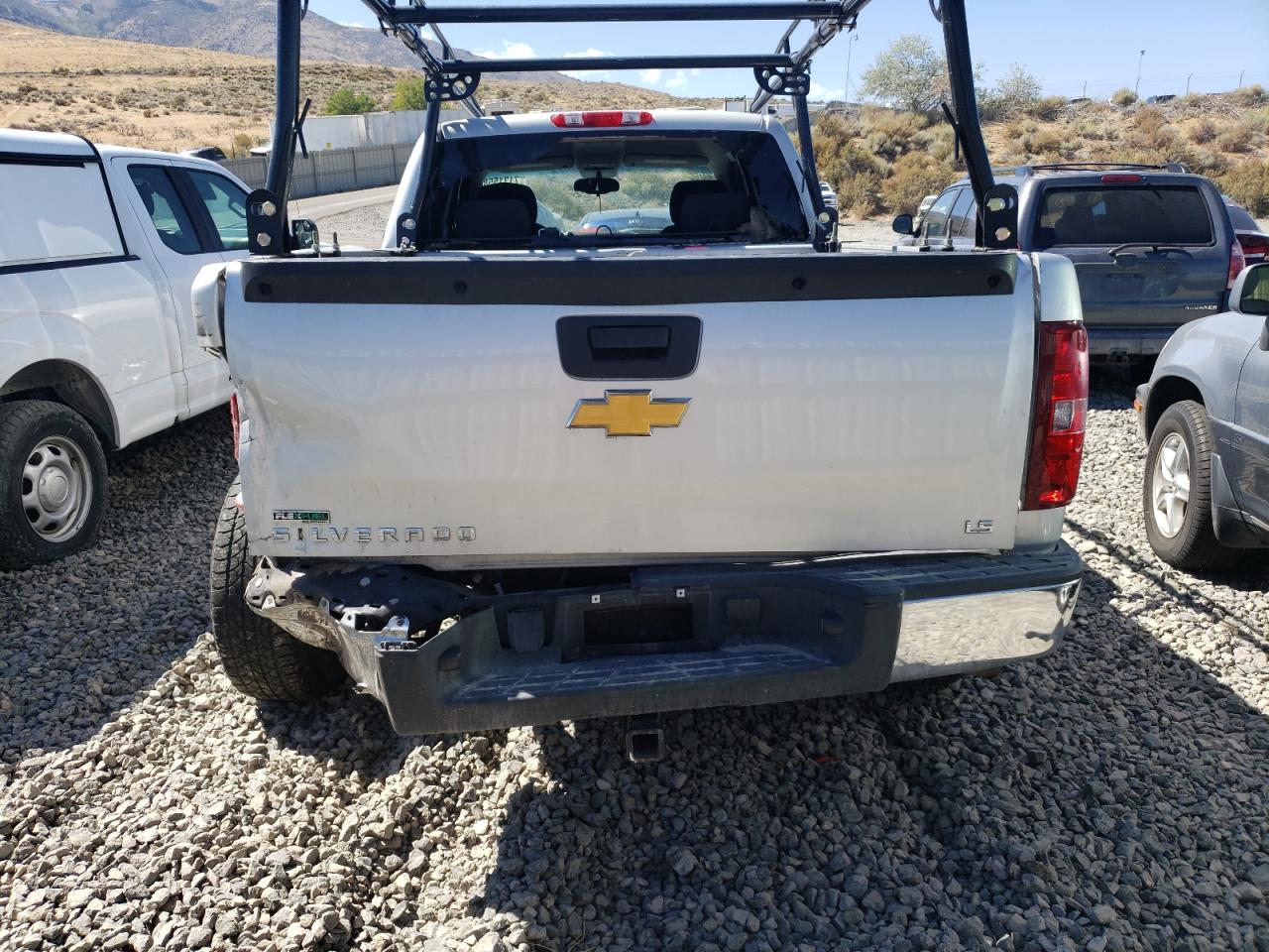 2011 Chevrolet Silverado C1500 Ls VIN: 1GCRCREA9BZ306830 Lot: 71315584