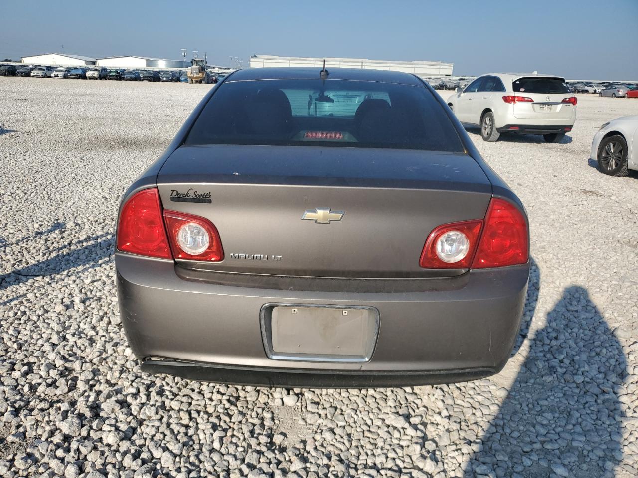 1G1ZC5E15BF137697 2011 Chevrolet Malibu 1Lt