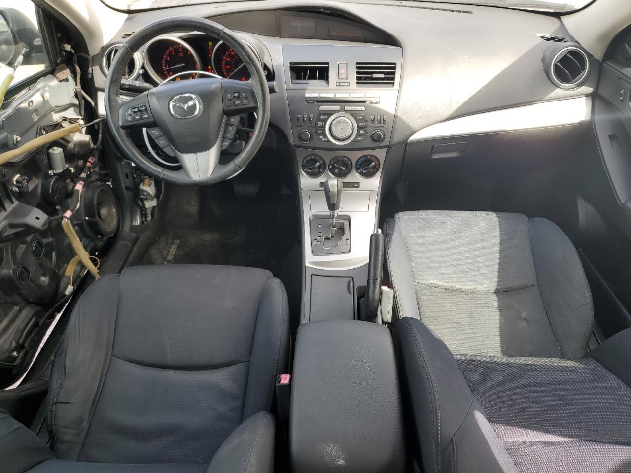 JM1BL1U55B1420328 2011 Mazda 3 S