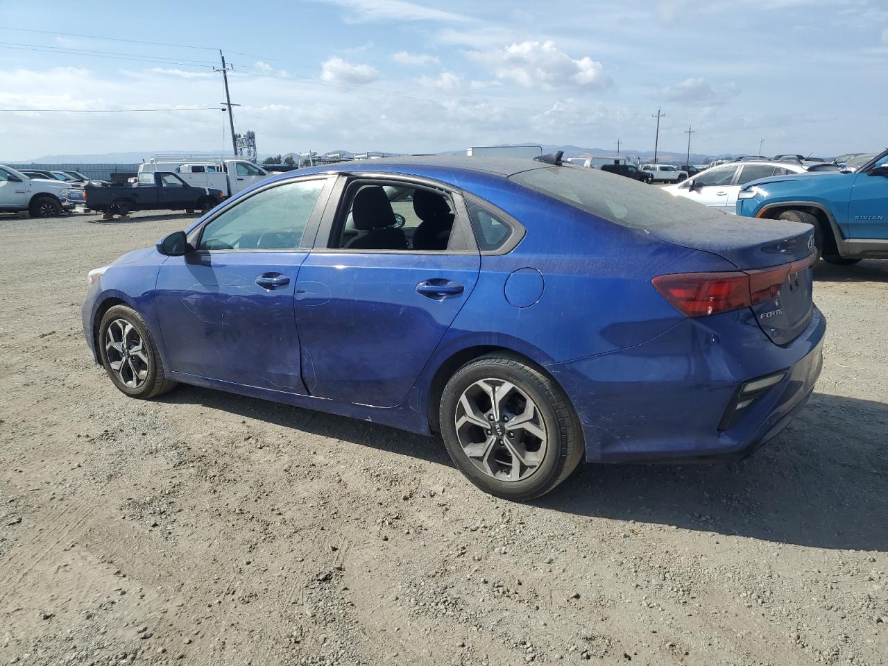 3KPF24AD0ME325404 2021 Kia Forte Fe