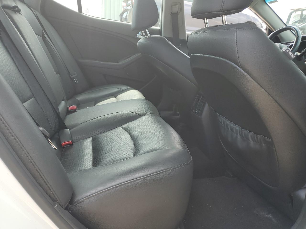 2015 Kia Optima - Image 10
