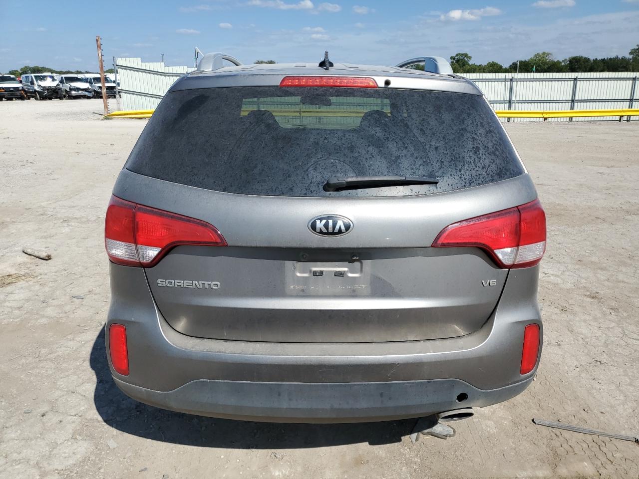 5XYKTDA76FG606697 2015 Kia Sorento Lx