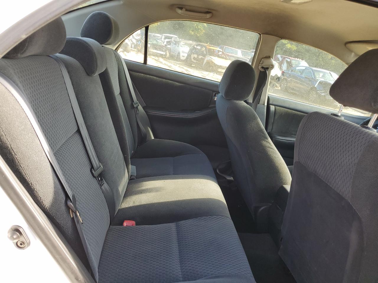 2005 Toyota Corolla - Image 10